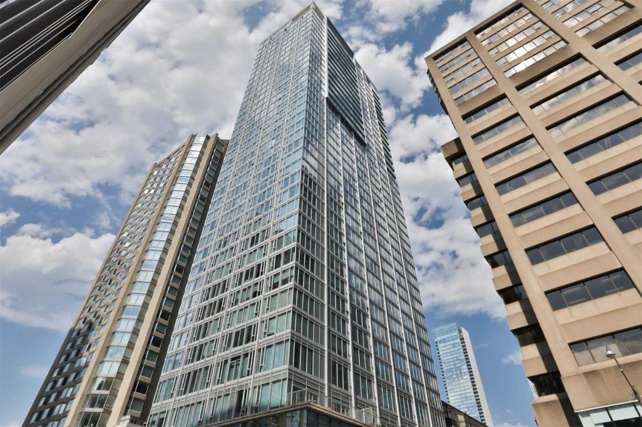 2 Bedroom Plus Den Condo Toronto Eksteriør bilde