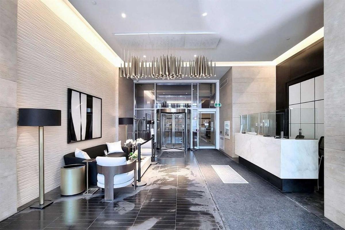 2 Bedroom Plus Den Condo Toronto Eksteriør bilde
